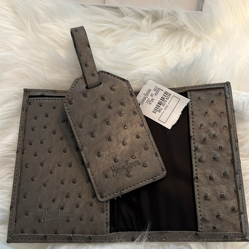 🧳✈️🌺LUGGAGE TAG & PASSPORT HOLDER SET💕 - Picture 6 of 7
